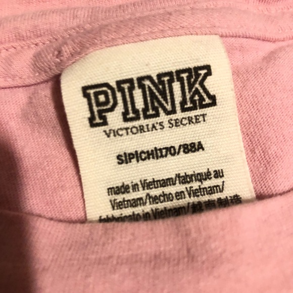 ❌ SOLD ❌ Pink VS Campus Tee in soft pink - Picture 7 of 7
